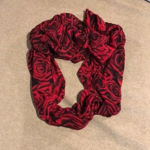 Infinity scarf